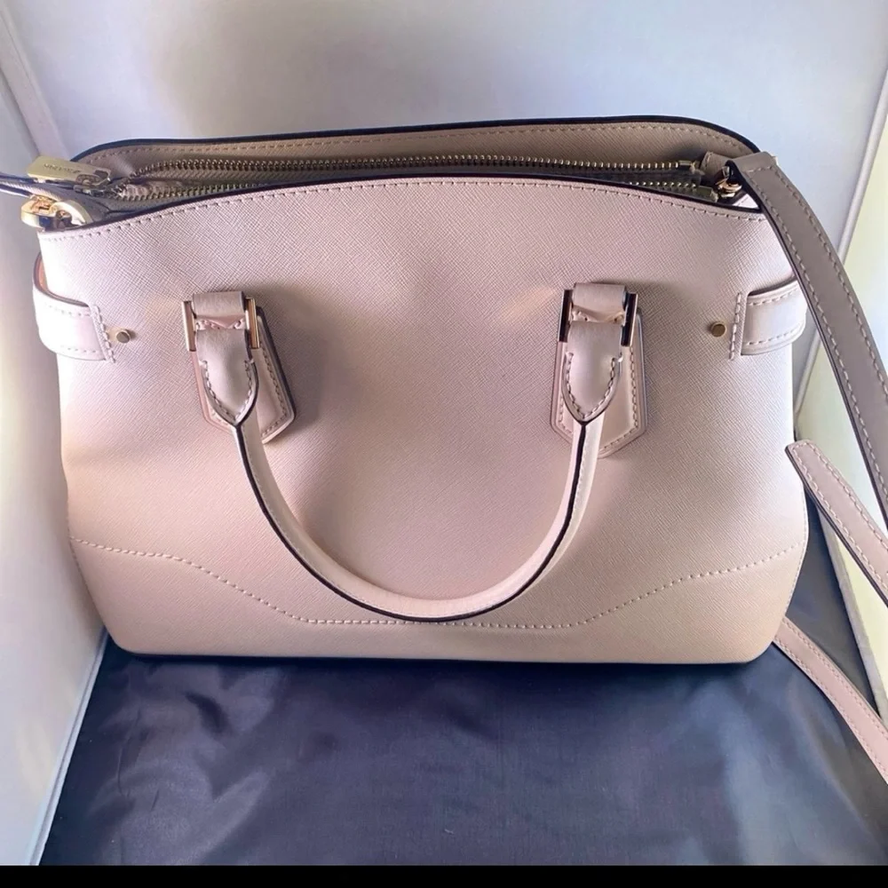Michael kors satchel - Picture 5 of 5